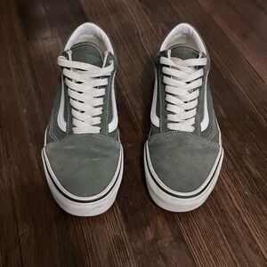 Vans Old Skool Shoe - Sz 8 W / 6.5 M